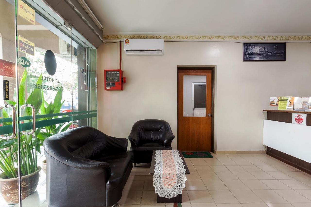 Oyo 796 Jr Hotel Sitiawan Exterior photo