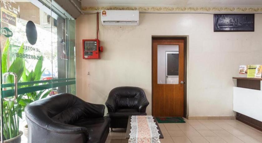 Oyo 796 Jr Hotel Sitiawan Exterior photo